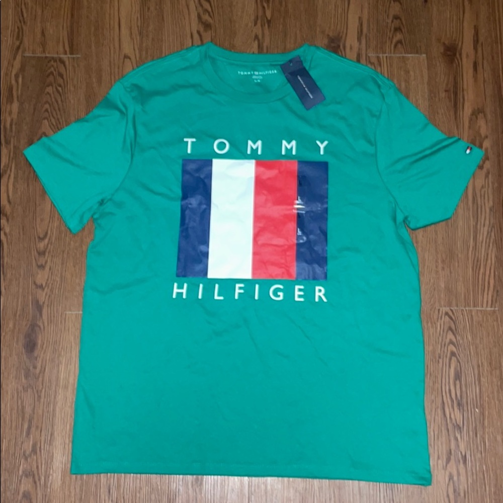 Tommy Hilfiger tee